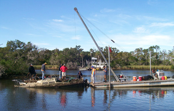 Derelict vessel removed from Homosassa River
